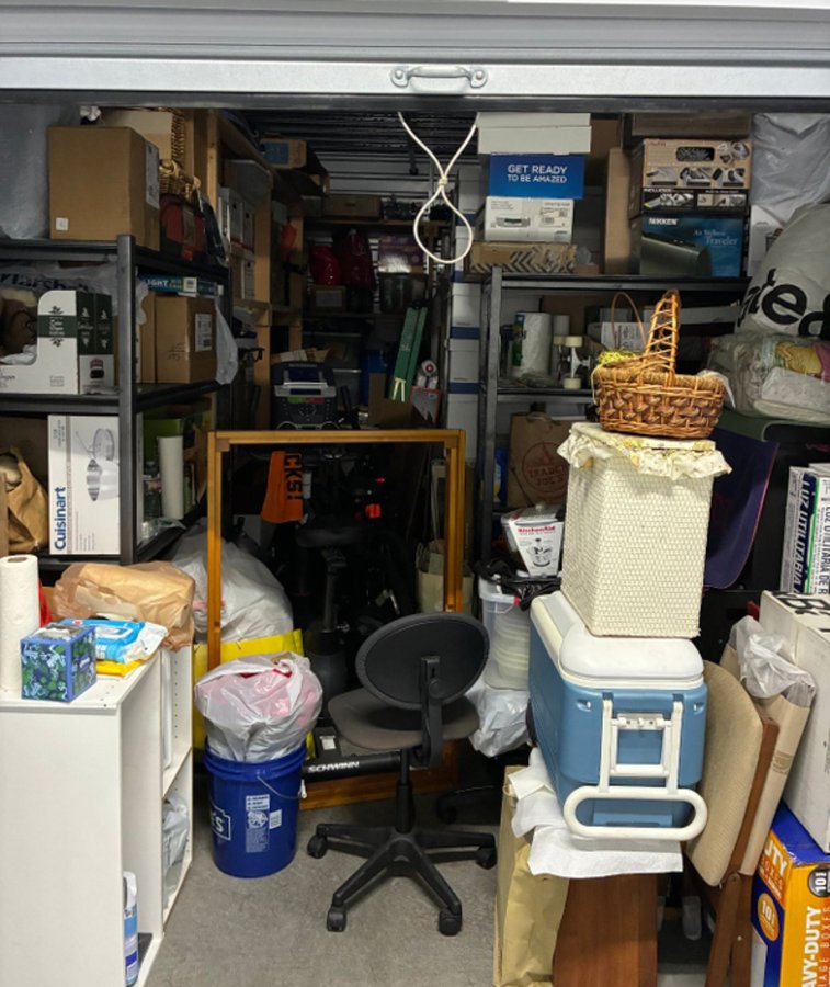 10 x 20 storage unit in Irvine, CA