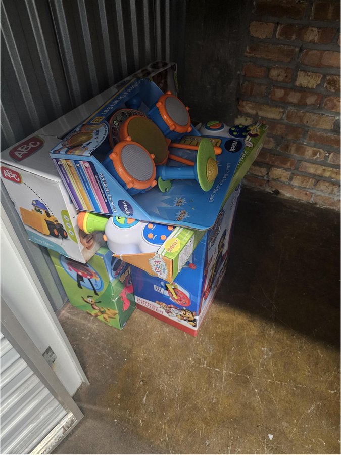 5 x 4 storage unit in Chicago, IL