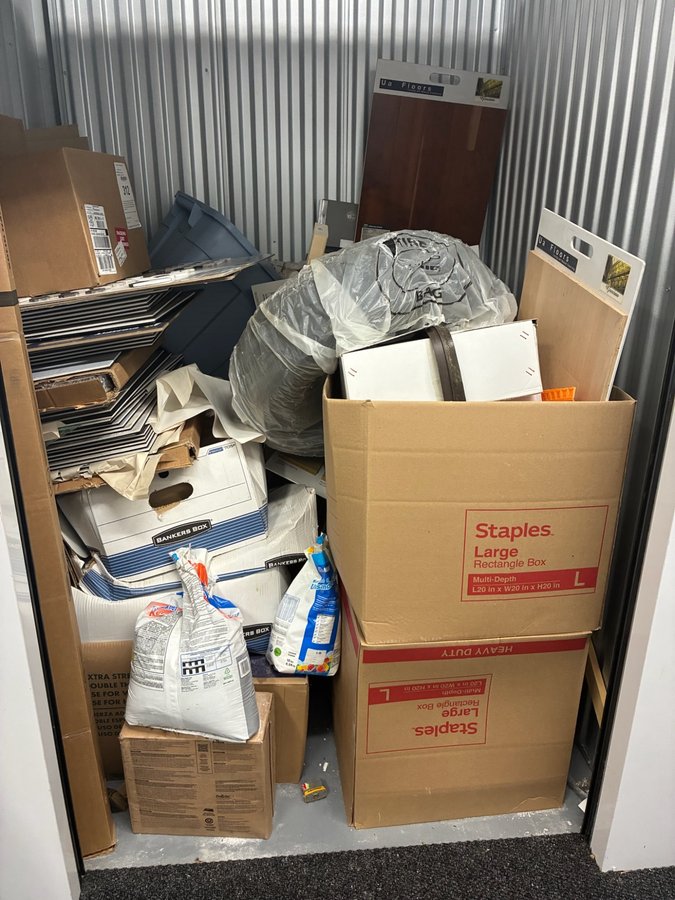 5 x 5 storage unit in Rockville, MD
