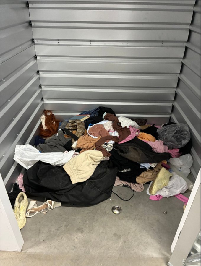 5 x 5 storage unit in Irvine, CA