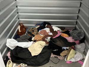 5 x 5 storage unit in Irvine, CA