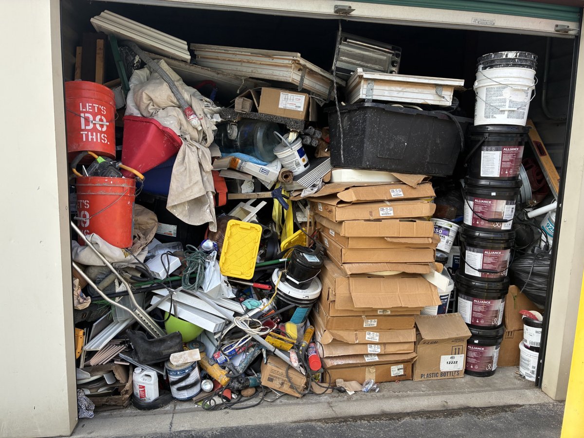 10 x 20 storage unit in Santa Fe Springs, CA