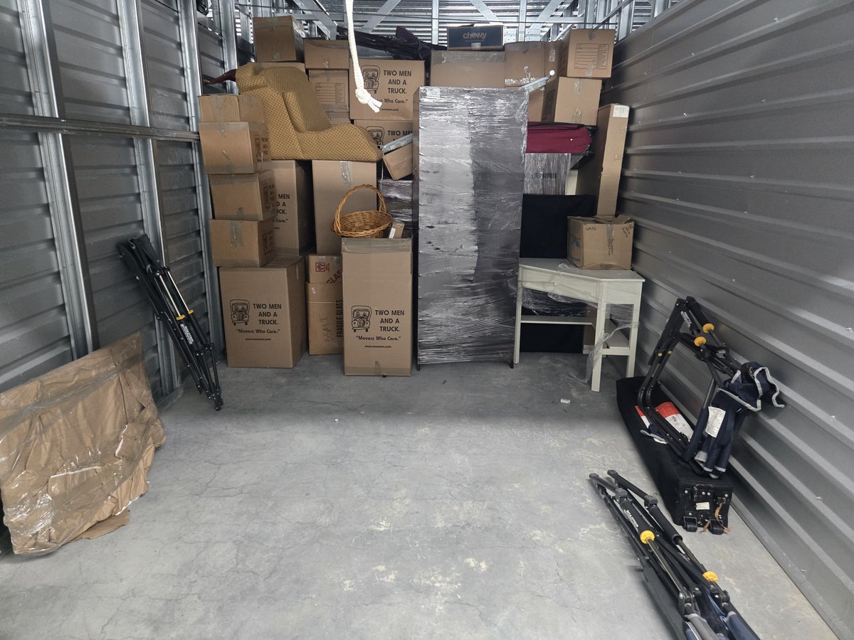 10 x 30 storage unit in New Castle, DE
