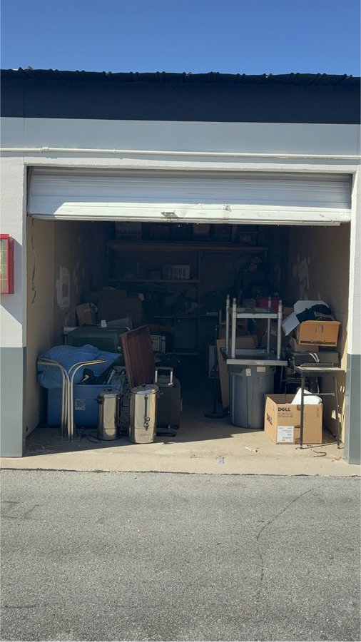 10 x 24 storage unit in Sparks, NV