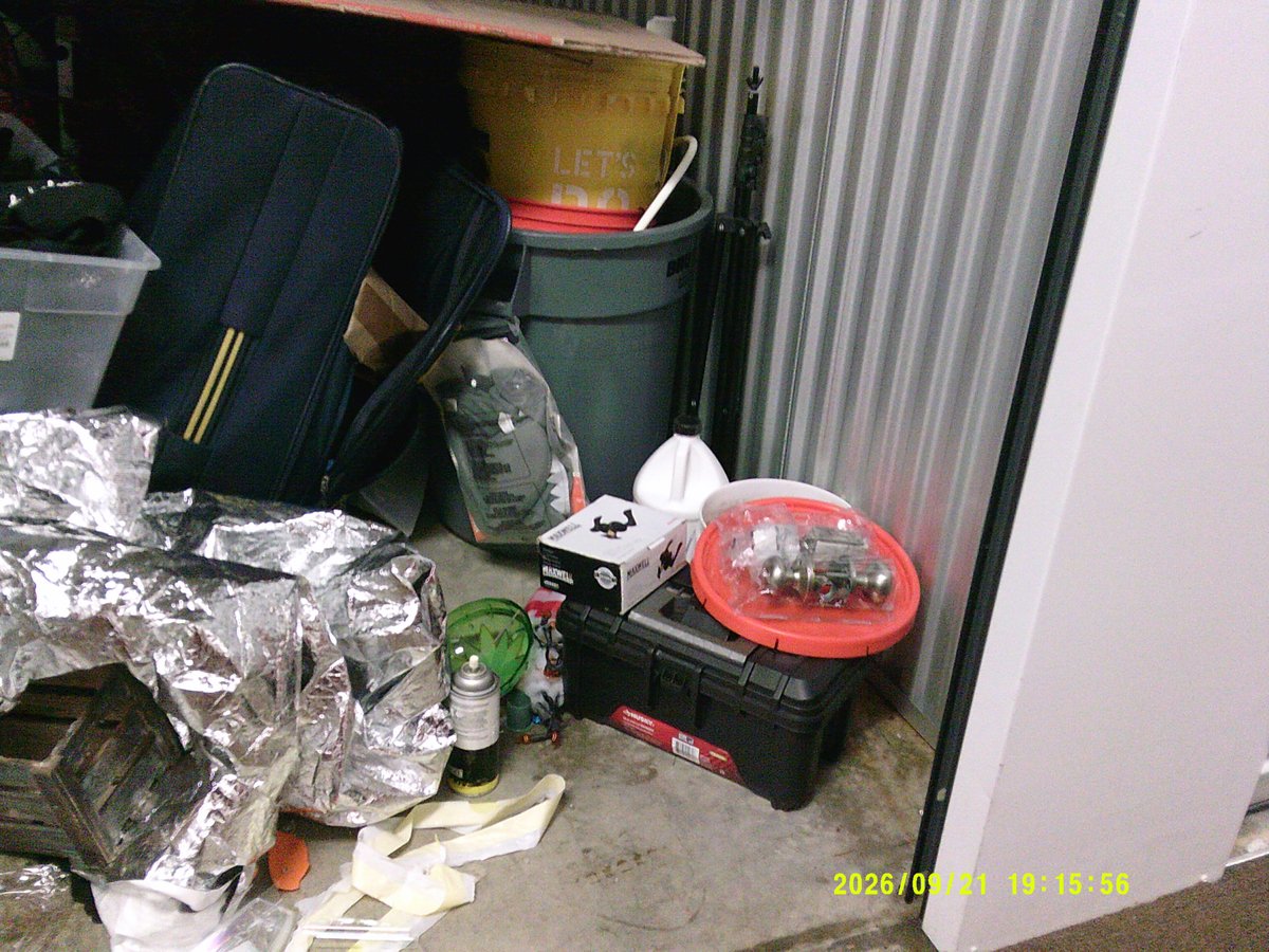 10 x 10 storage unit in Miami, FL