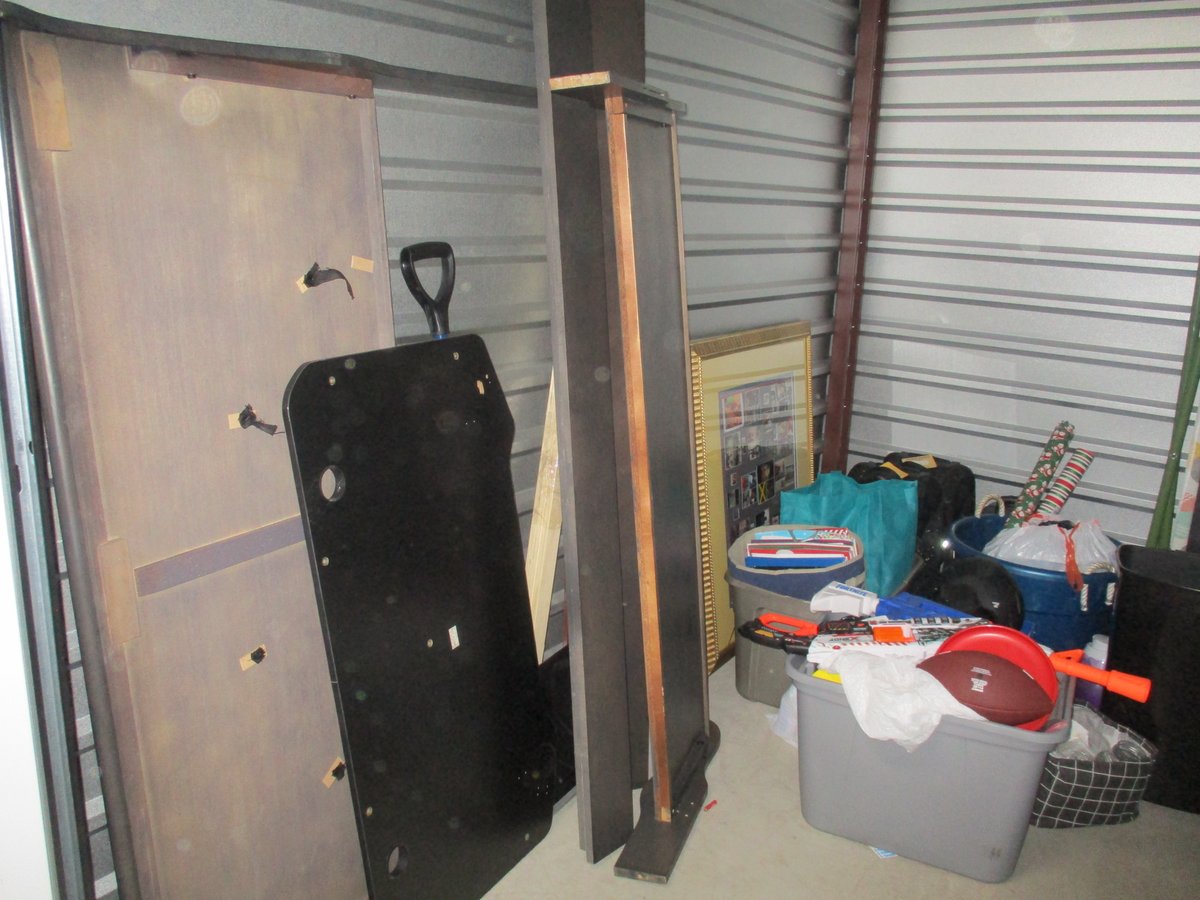 10 x 10 storage unit in Odenton, MD