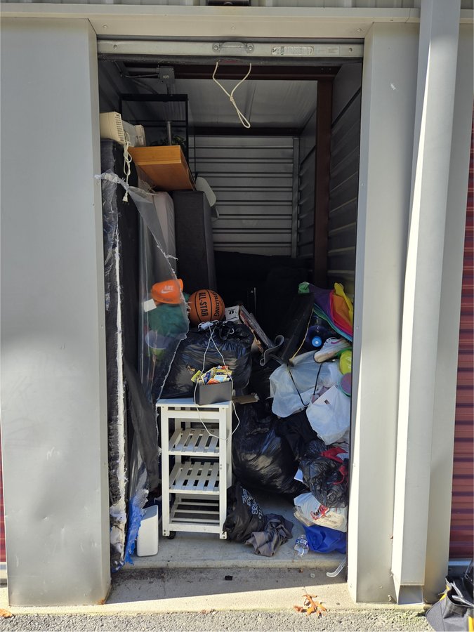 5 x 10 storage unit in Vineland, NJ