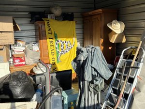 10 x 10 storage unit in Corona, CA