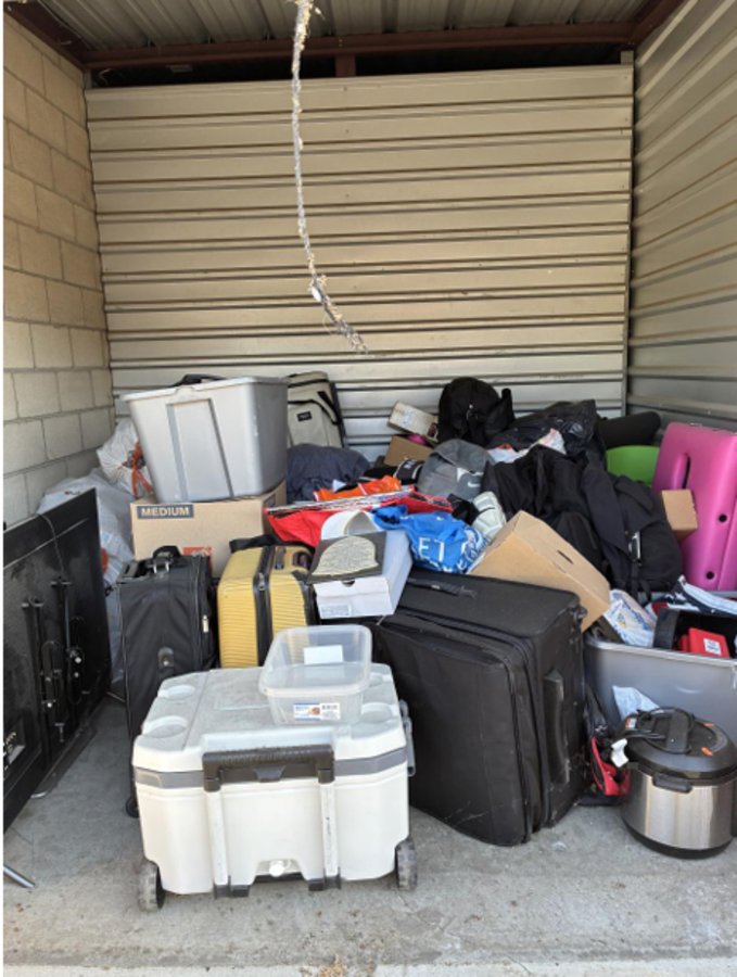 10 x 10 storage unit in Corona, CA
