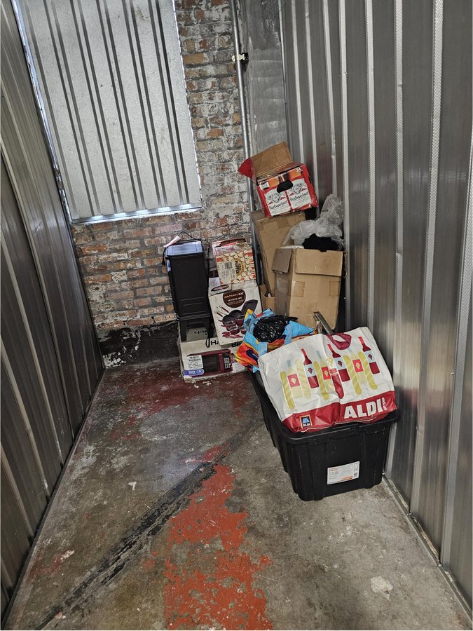 5 x 10 storage unit in Chicago, IL