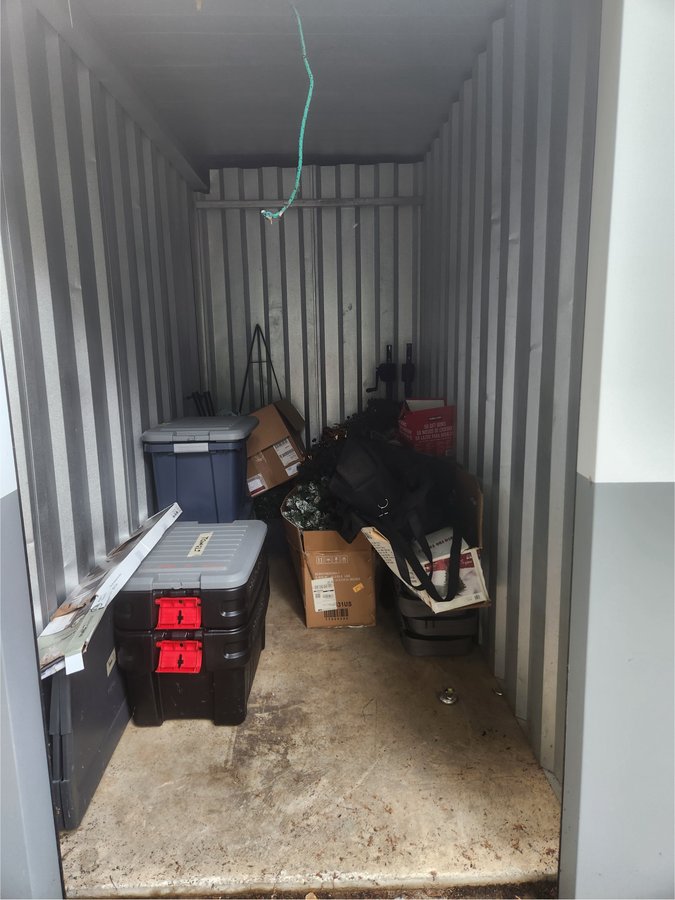 5 x 10 storage unit in Acworth, GA