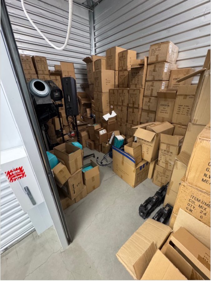 14 x 10 storage unit in Lake Elsinore, CA