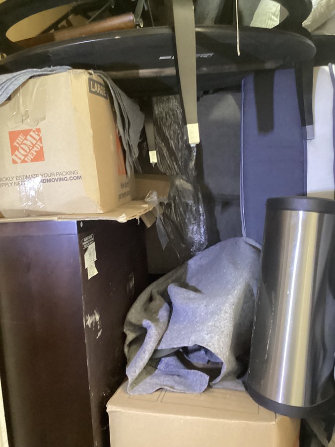 7 x 10 storage unit in Los Angeles, CA