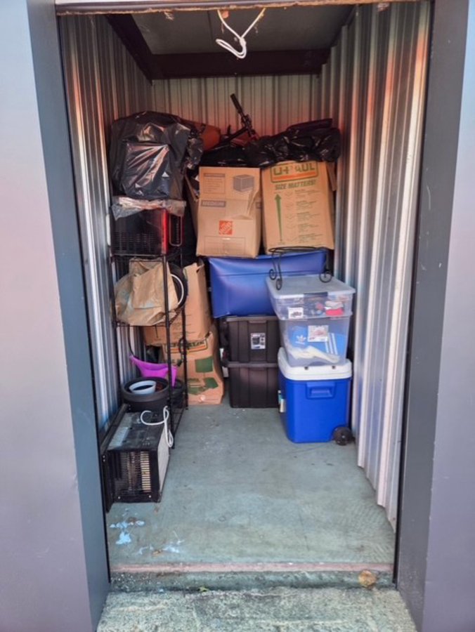 5 x 10 storage unit in Bloomfield, CT