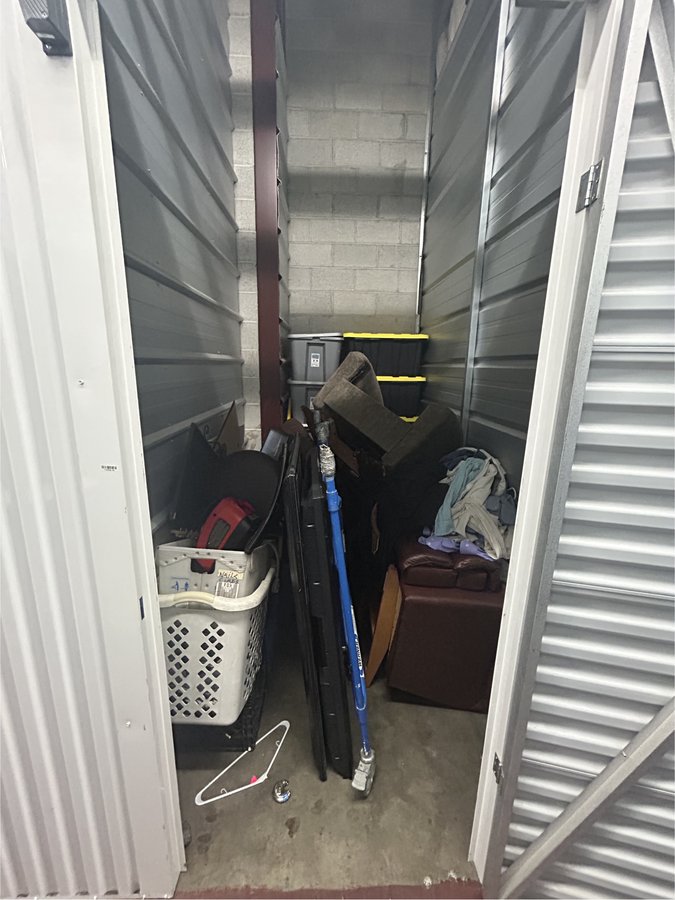 5 x 9 storage unit in Seattle, WA