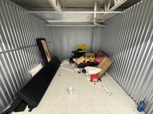 10 x 10 storage unit in Chicago, IL