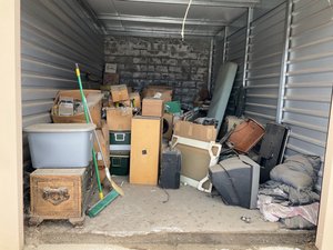 20 x 20 storage unit in Palmdale, CA