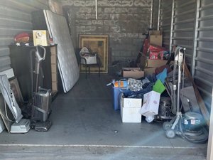 20 x 20 storage unit in Palmdale, CA