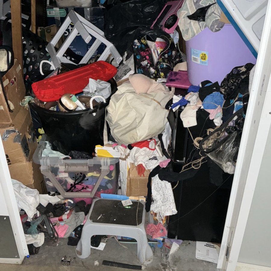 10 x 15 storage unit in Palmdale, CA