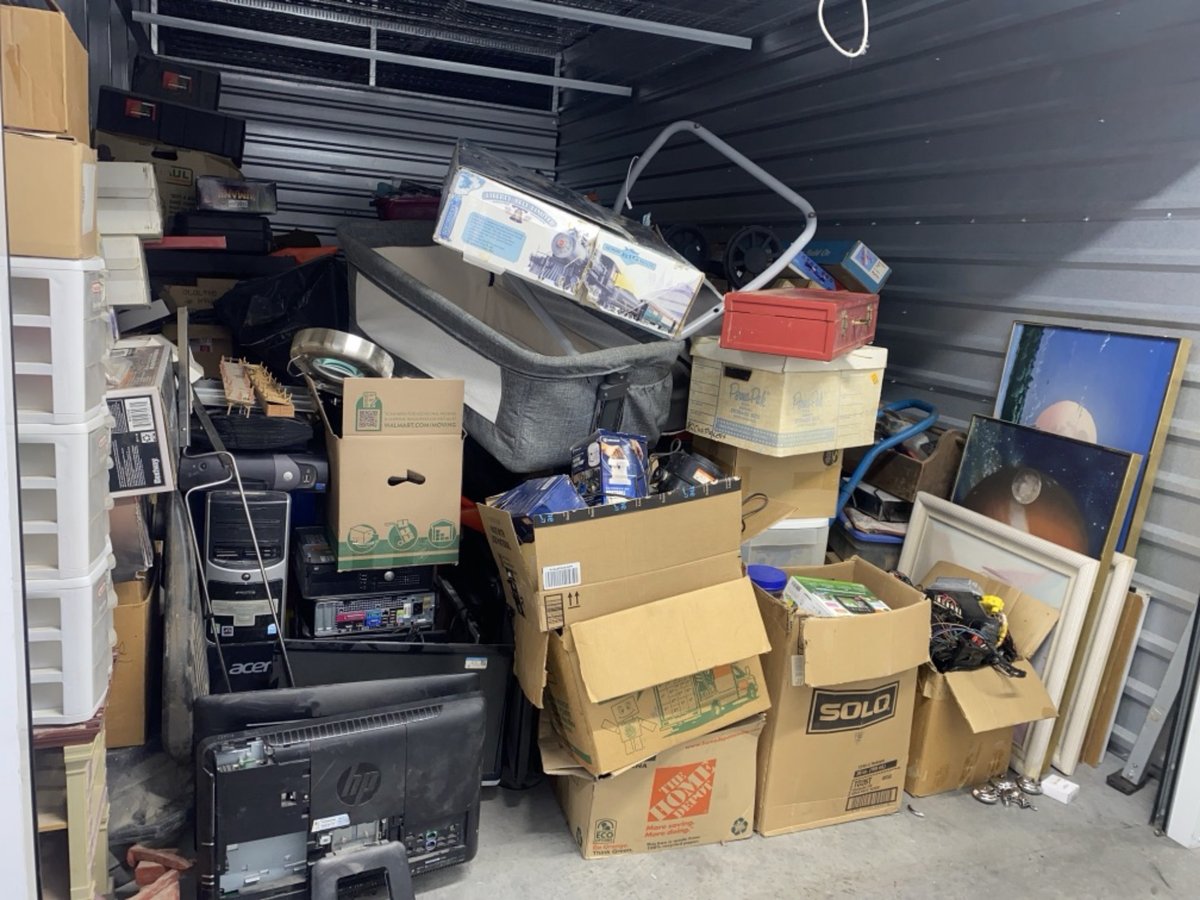 10 x 20 storage unit in Phoenix, AZ