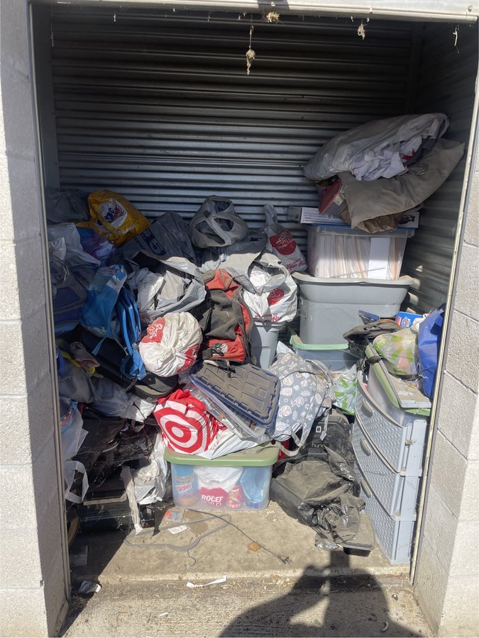 4 x 6 storage unit in Bakersfield, CA