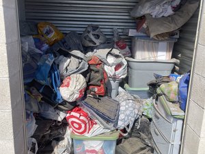 4 x 6 storage unit in Bakersfield, CA