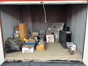 10 x 10 storage unit in East Brunswick, NJ