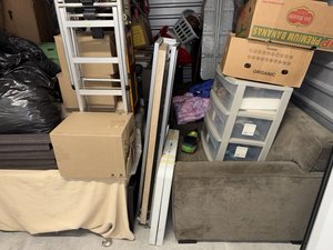 10 x 10 storage unit in Phoenix, AZ