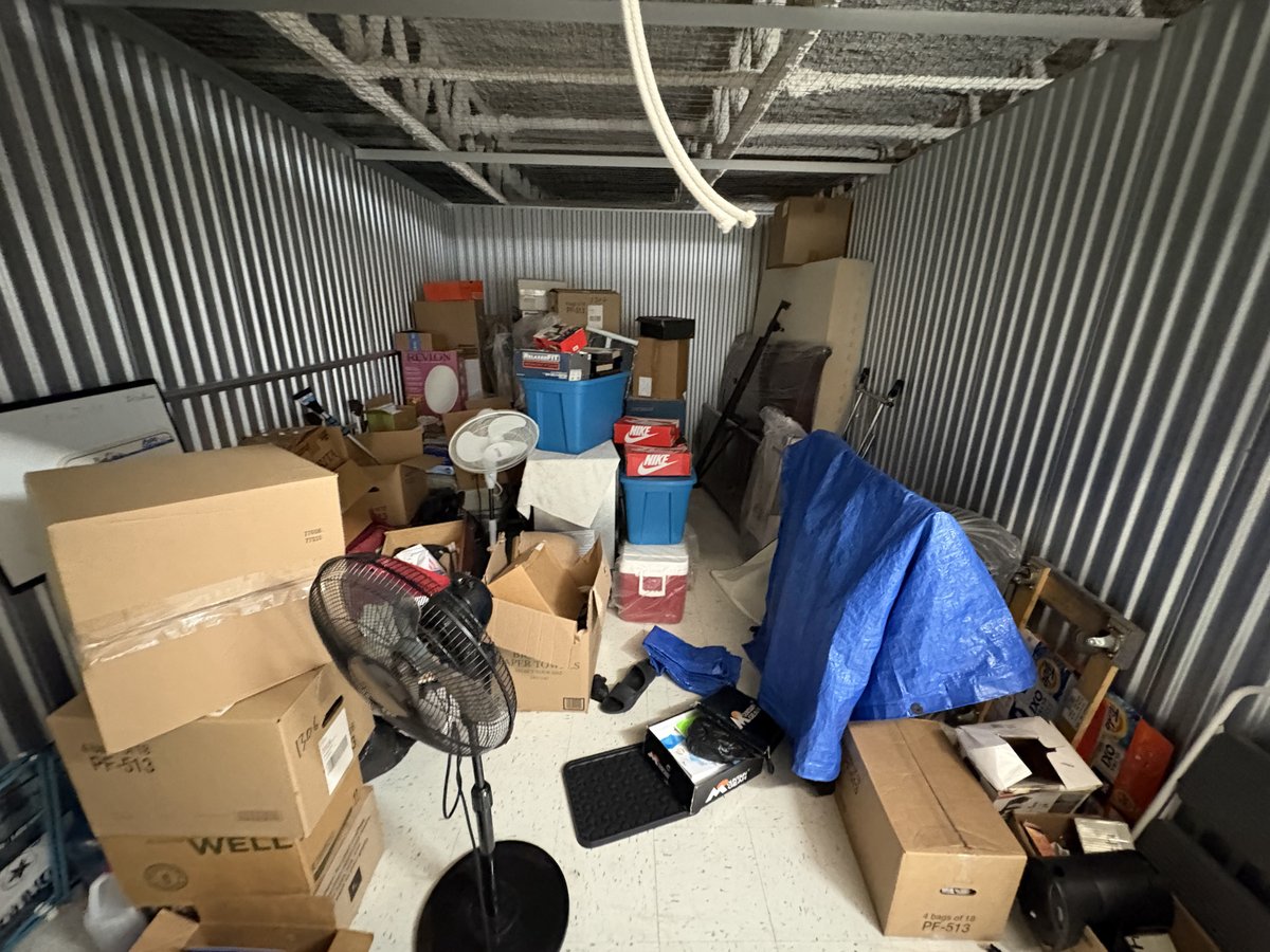 10 x 15 storage unit in Chicago, IL
