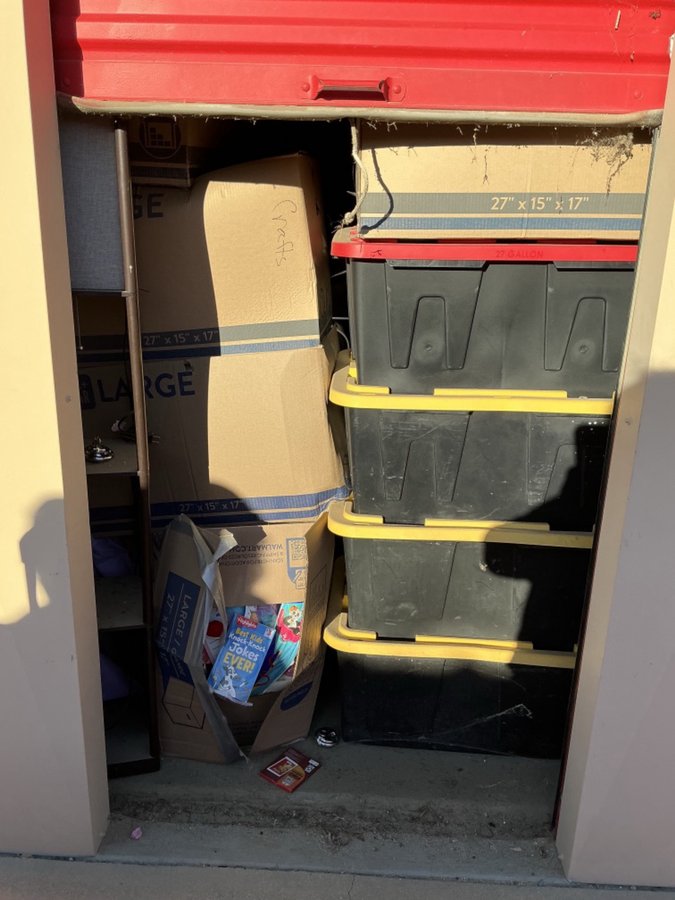 5 x 10 storage unit in Rosamond, CA