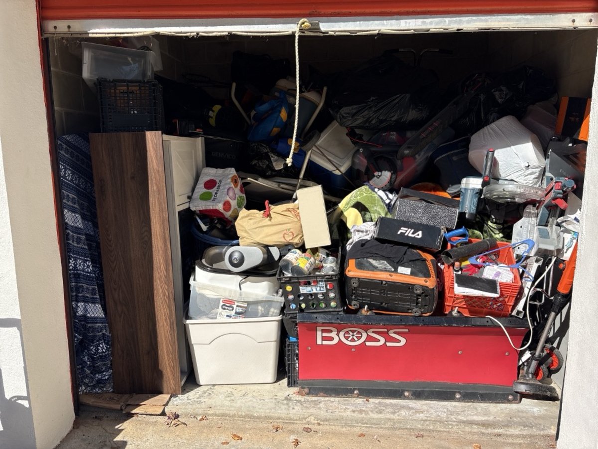 10 x 10 storage unit in East Brunswick, NJ