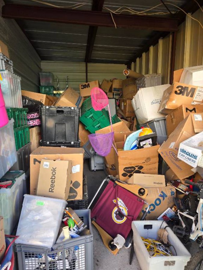 10 x 20 storage unit in Gaithersburg, MD