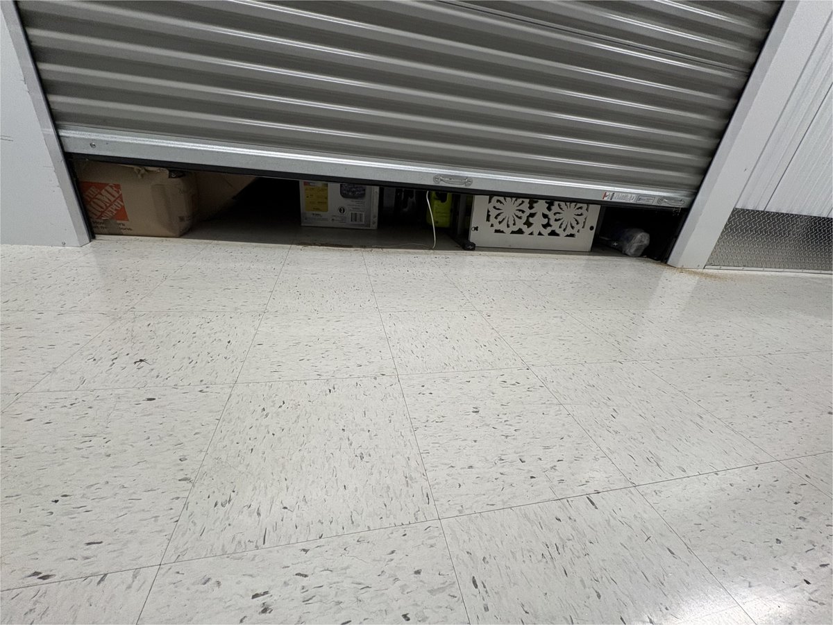 10 x 30 storage unit in Glen Ellyn, IL
