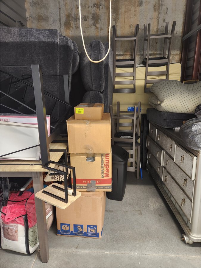 10 x 10 storage unit in Lithonia, GA