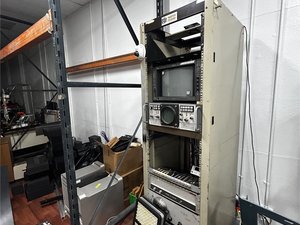 34 x 30 storage unit in Los Angeles, CA