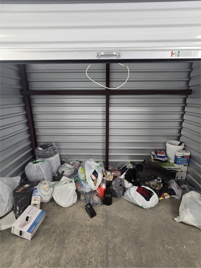 10 x 5 storage unit in Middletown, NY