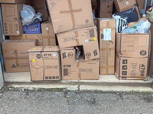 10 x 10 storage unit in Taylor, MI