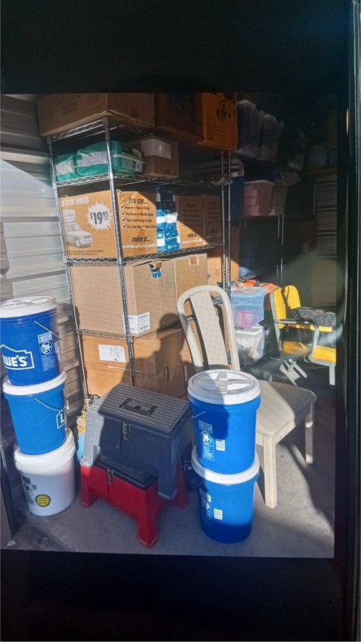 10 x 15 storage unit in Pasco, WA