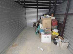 10 x 15 storage unit in Middletown, NY