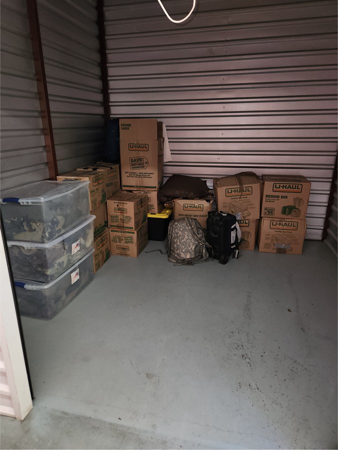 10 x 10 storage unit in Fair Lawn, NJ