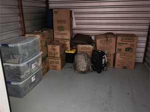 10 x 10 storage unit in Fair Lawn, NJ