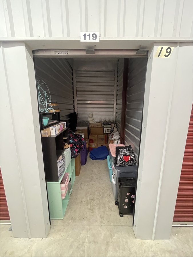 5 x 10 storage unit in Pinehurst, TX