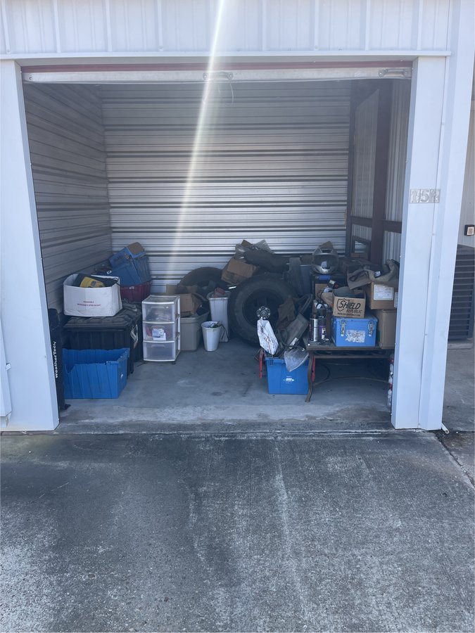 10 x 10 storage unit in Pinehurst, TX