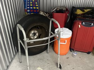 8 x 10 storage unit in Los Angeles, CA
