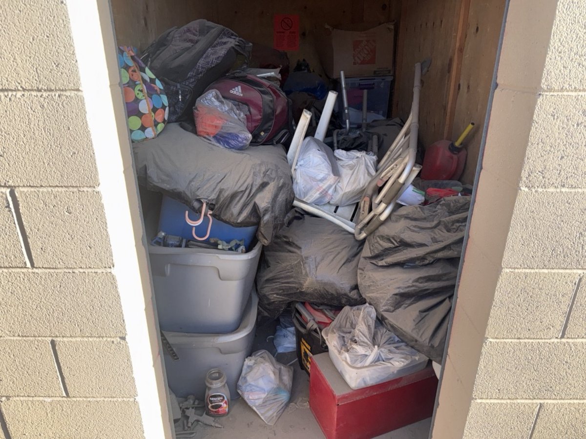 5 x 10 storage unit in Palmdale, CA