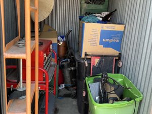 5 x 8 storage unit in Bakersfield, CA
