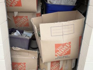 10 x 13 storage unit in Palmdale, CA