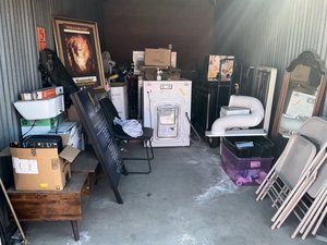 9 x 20 storage unit in Bakersfield, CA