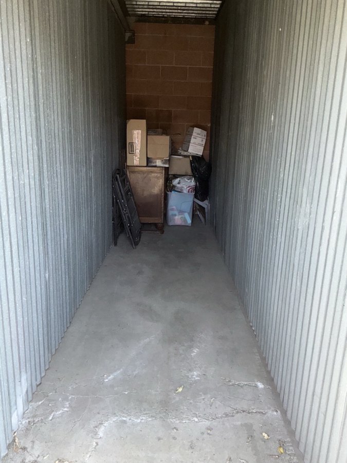5 x 20 storage unit in Bakersfield, CA