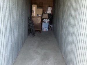 5 x 20 storage unit in Bakersfield, CA